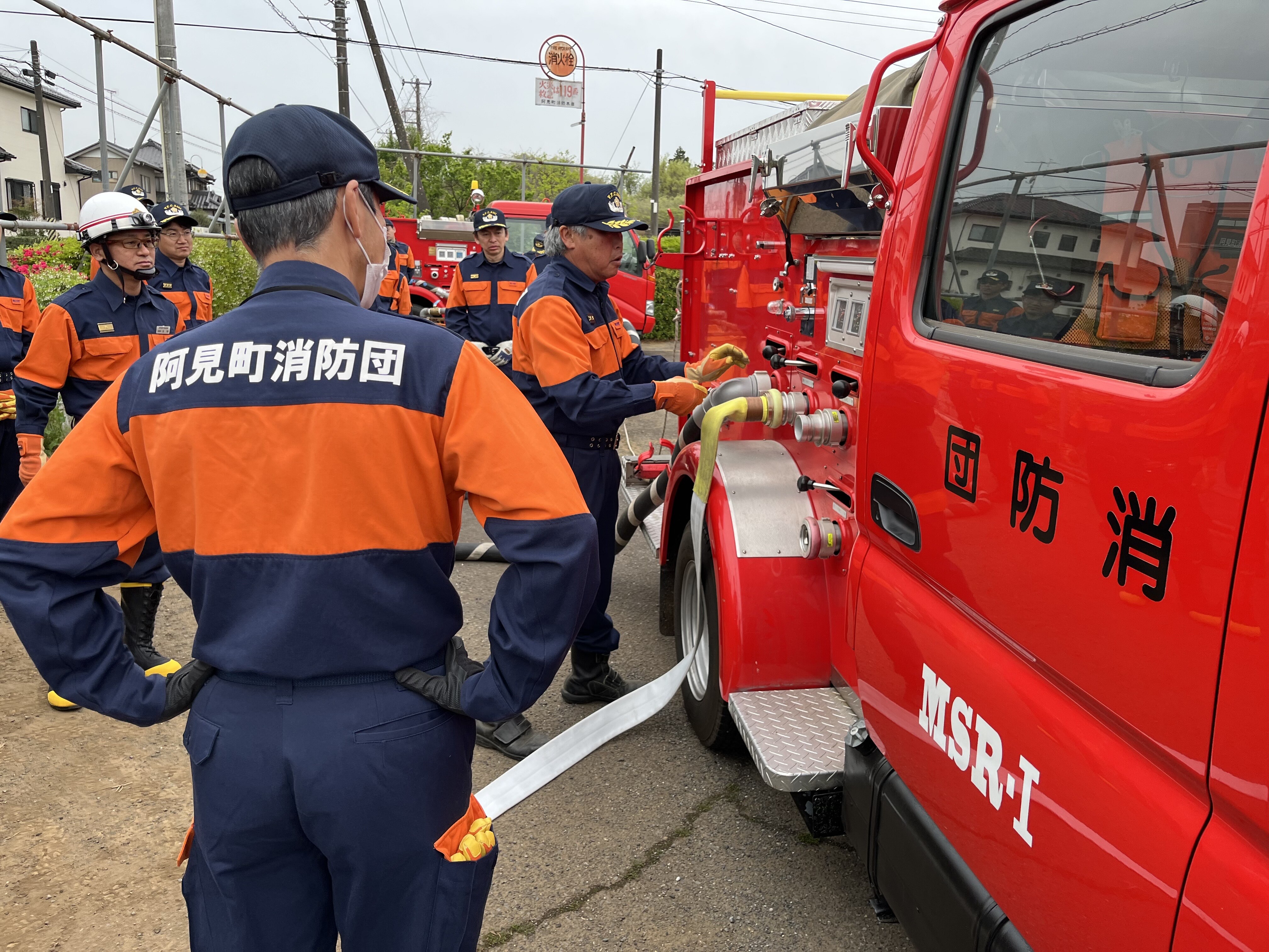 指導員